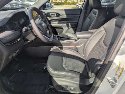 2026 Jeep Compass — photo 12 view