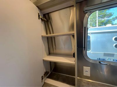 2026 Airstream International - Photo 21