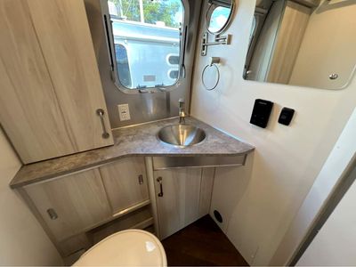 2026 Airstream International - Photo 19