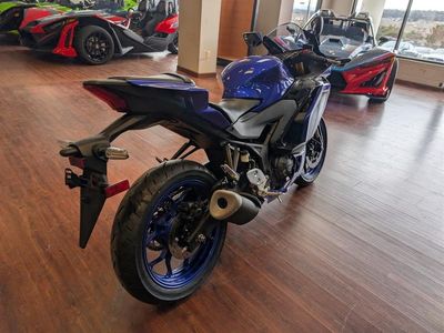 2025 Yamaha YZF-R3 - Photo 8