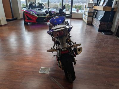 2025 Yamaha YZF-R3 - Photo 7