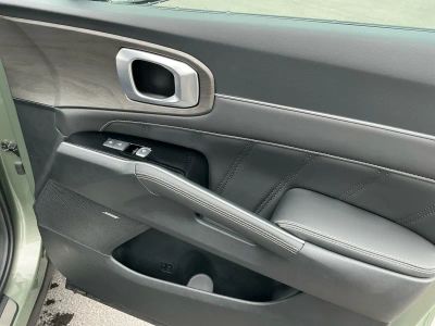 2026 Kia Sorento — photo 21 view