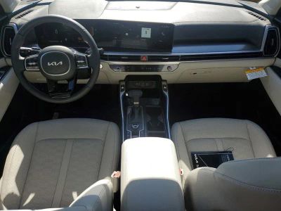 2025 Kia Sorento — photo 11 view