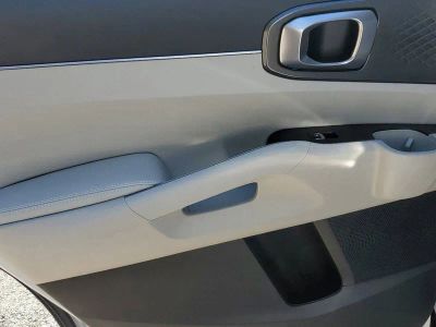 2025 Kia Sorento — photo 13 view