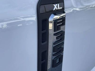 2026 Ford F-350SD — photo 22 view