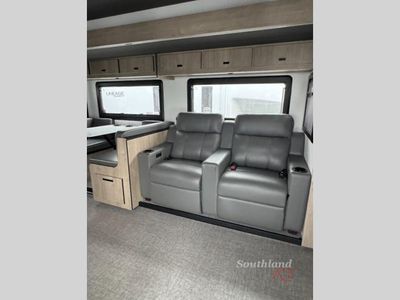2026 Grand Design Lineage Series F - Photo 13