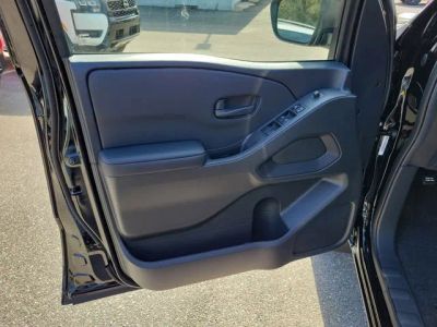 2026 Nissan Frontier — detail view