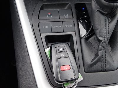 2024 Toyota RAV4 - Photo 15