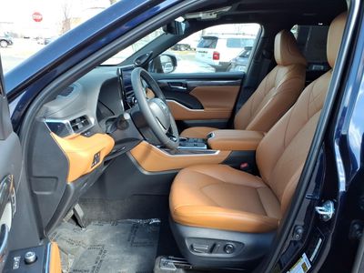 2026 Toyota Highlander Hybrid - Photo 11