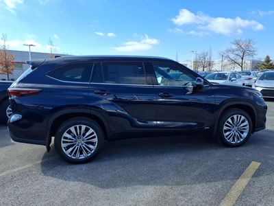 2026 Toyota Highlander Hybrid - Photo 8