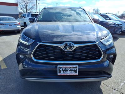 2026 Toyota Highlander Hybrid - Photo 2