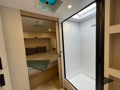 2026 Winnebago Thrive - Photo 21