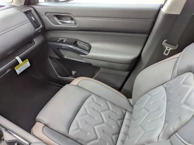2026 Nissan Pathfinder — photo 16 view