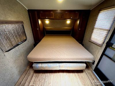 2016 Venture RV Sonic — photo 7 view