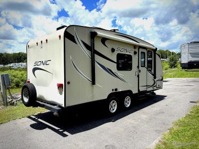 2016 Venture RV Sonic — side profile view
