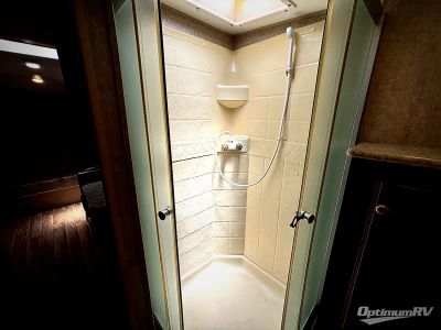 2016 Venture RV Sonic — photo 14 view