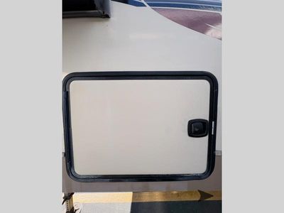 2017 Forest River RV Rockwood Signature Ultra Lite - Photo 9