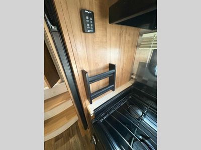 2017 Forest River RV Rockwood Signature Ultra Lite - Photo 42