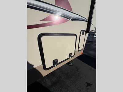 2017 Forest River RV Rockwood Signature Ultra Lite - Photo 17