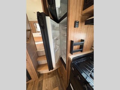 2017 Forest River RV Rockwood Signature Ultra Lite - Photo 44