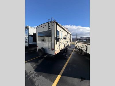 2017 Forest River RV Rockwood Signature Ultra Lite - Photo 15