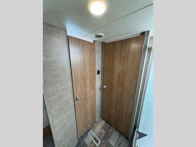 2017 Forest River RV Rockwood Signature Ultra Lite - Photo 59