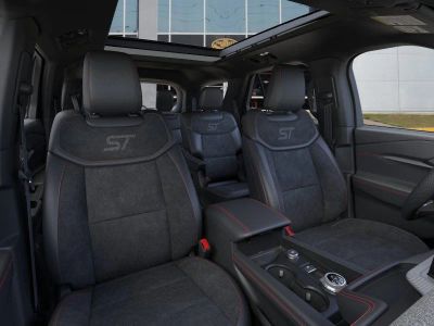 2026 Ford Explorer — photo 10 view