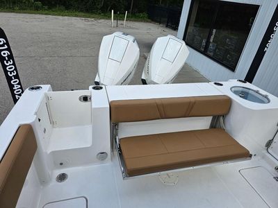 2025 Robalo R250 - Photo 7