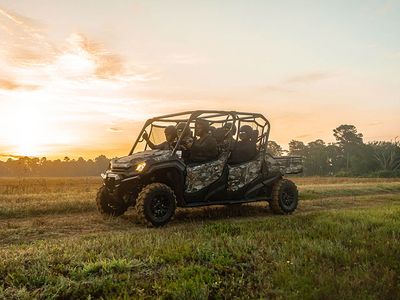2025 Honda Pioneer 1000-6 Deluxe Crew - Photo 11
