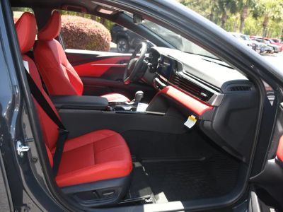 2026 Toyota Camry - Photo 11