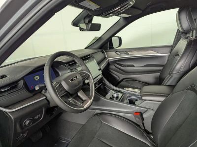 2026 Jeep Grand Cherokee — photo 11 view