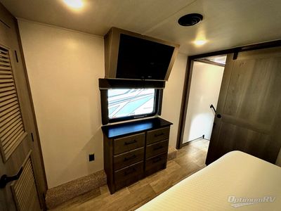 2022 Keystone Montana - Photo 13