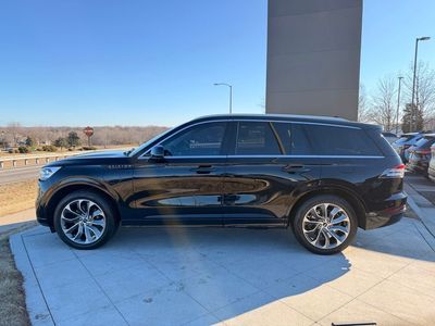 2023 Lincoln Aviator Plug-In Hybrid - Photo 2