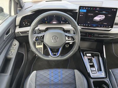 2025 Volkswagen Golf R — photo 14 view