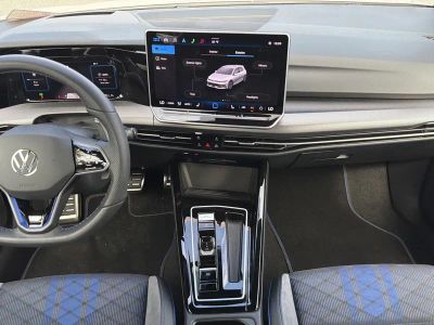2025 Volkswagen Golf R — photo 16 view
