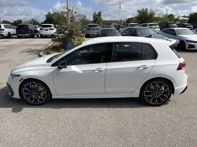 2025 Volkswagen Golf R — photo 9 view