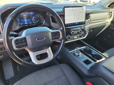 2022 Ford Expedition - Photo 2