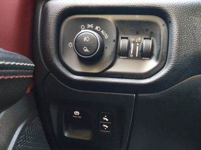 2025 Ram 1500 — photo 21 view