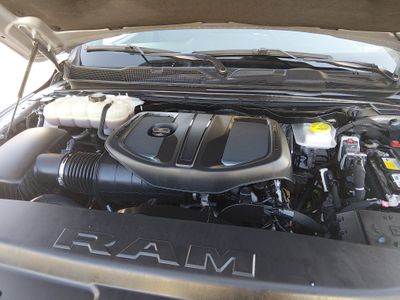 2025 Ram 1500 — photo 9 view