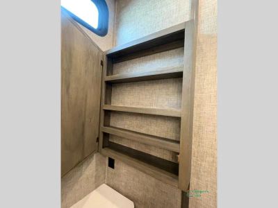 2023 VanLeigh RV Beacon — photo 46 view