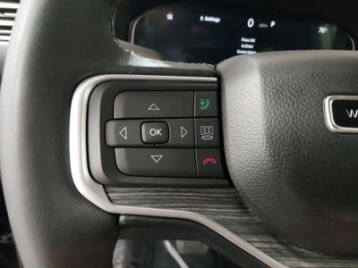 2024 Jeep Wagoneer L - Photo 12
