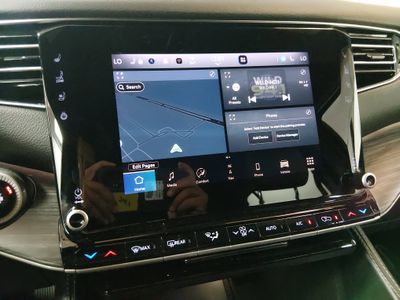 2024 Jeep Wagoneer L - Photo 22