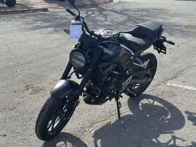 2025 Honda CB300R - Photo 2