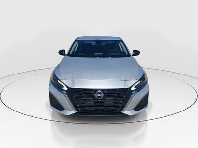 2024 Nissan Altima - Photo 2