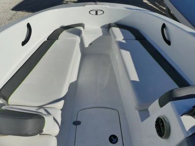 2021 Tahoe T16 — photo 11 view