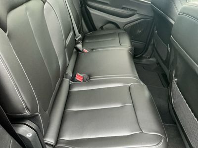 2025 Jeep Grand Cherokee — photo 12 view