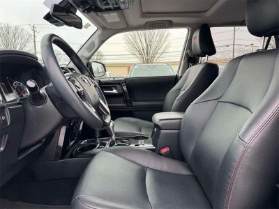 2022 Toyota 4Runner - Photo 4