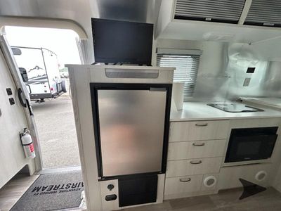 2023 Airstream Bambi - Photo 13