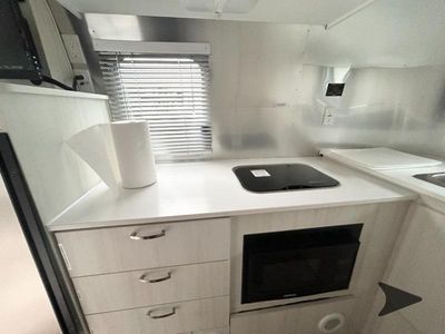 2023 Airstream Bambi - Photo 16