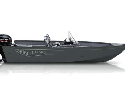 2025 Lund 1650 Angler SS — engine compartment view